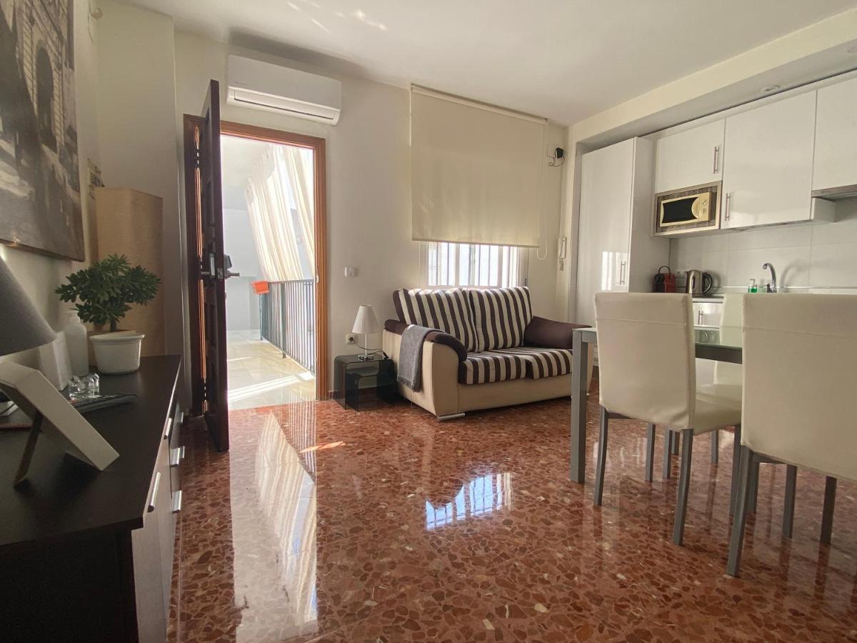 Apartment Wall Center - Aloha Sevilla Εξωτερικό φωτογραφία