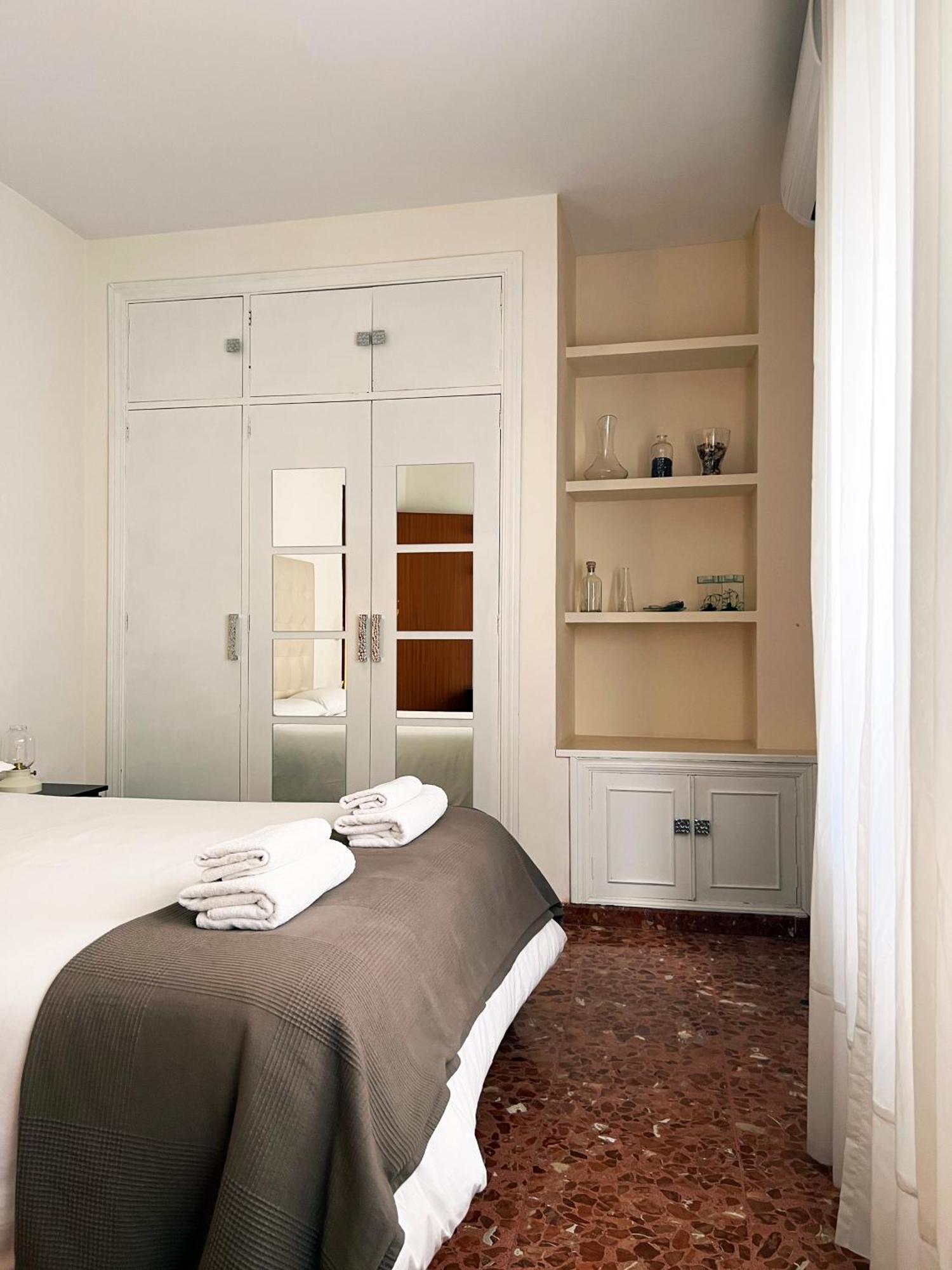 Apartment Wall Center - Aloha Sevilla Εξωτερικό φωτογραφία